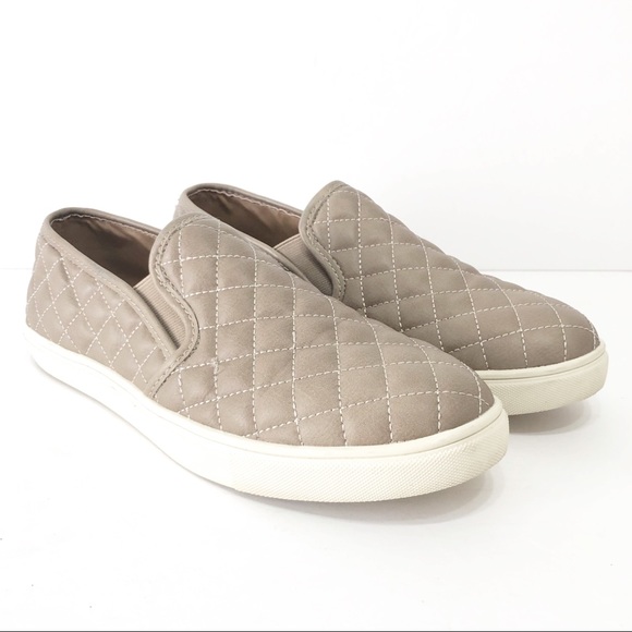Steve Madden Shoes - Steve Madden Ecentrcq Quilted Slip On Sneaker EUC